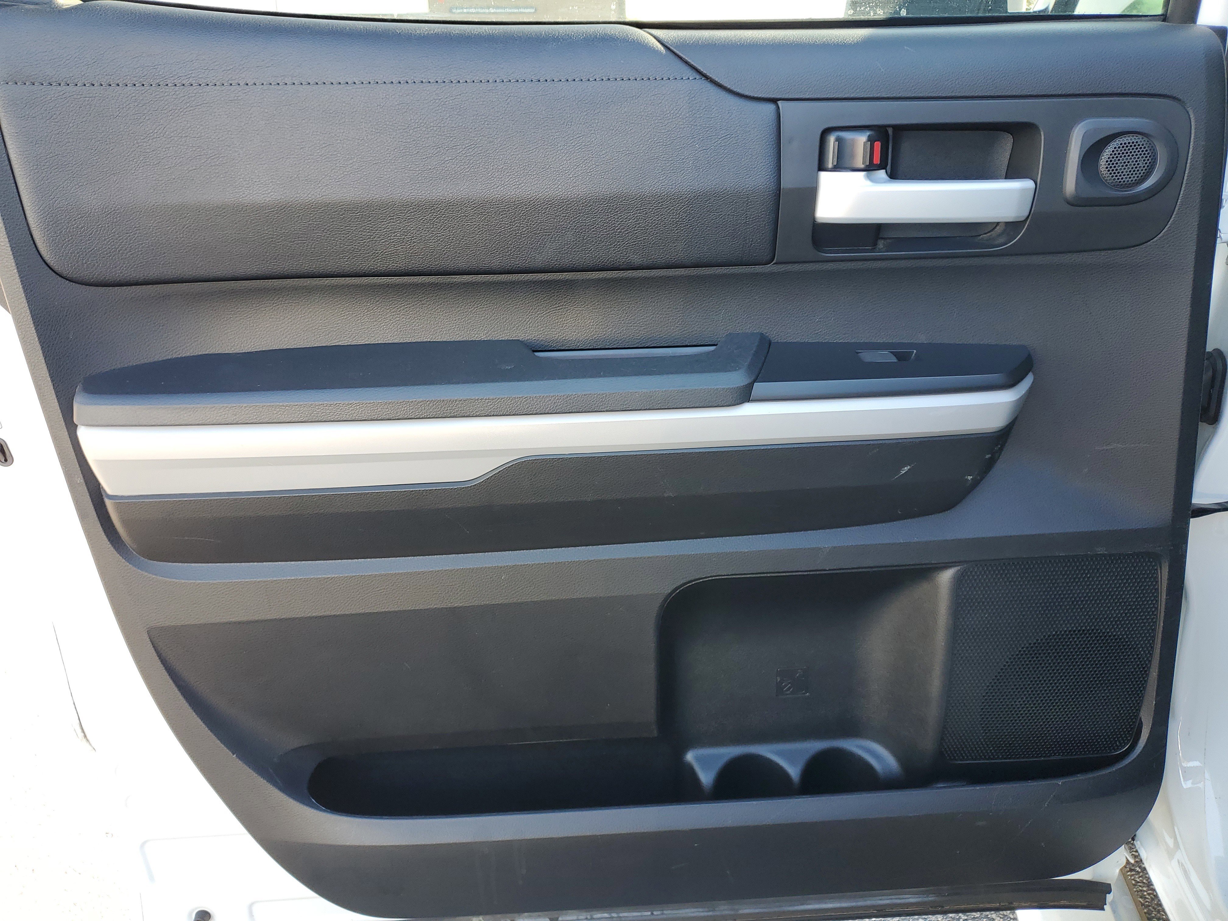 Used 2018 Toyota Tundra SR5 w/ SR5 Upgrade Package image 15