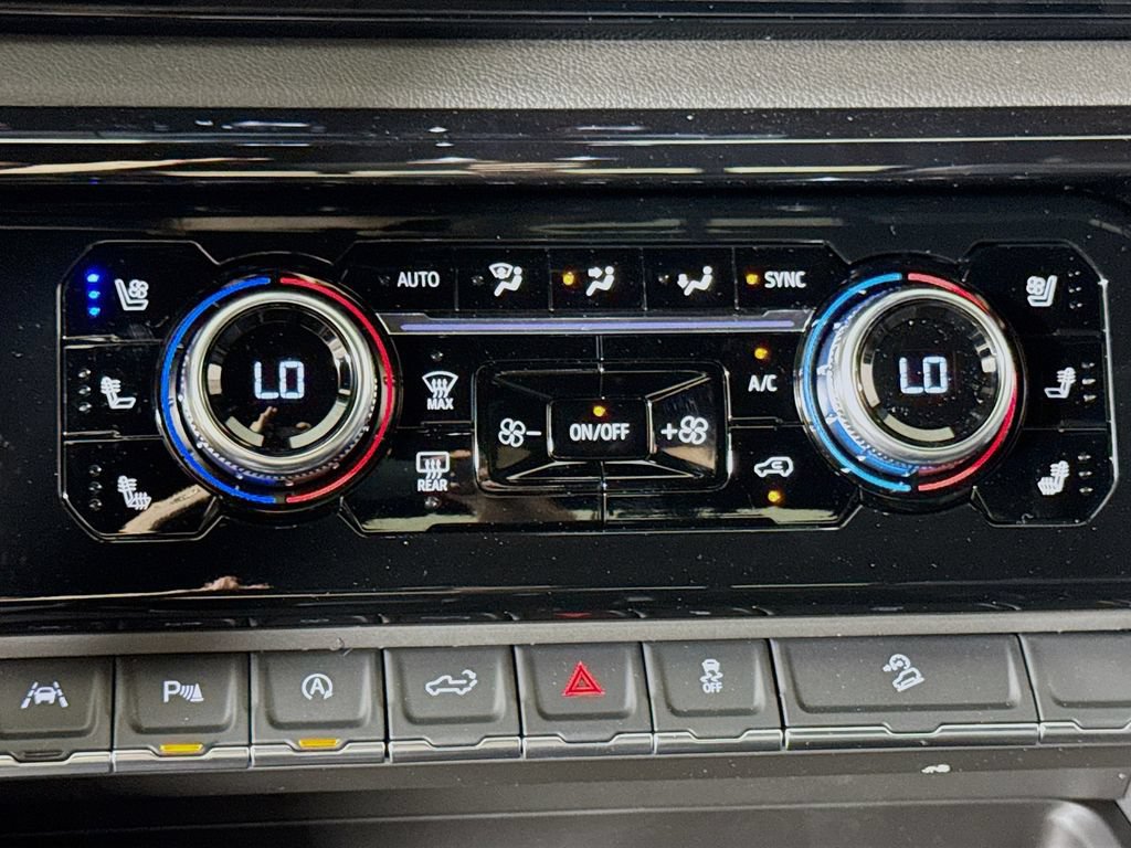 New 2026 GMC Sierra 1500 AT4 w/ AT4 Premium Package AWD/4WD image 10