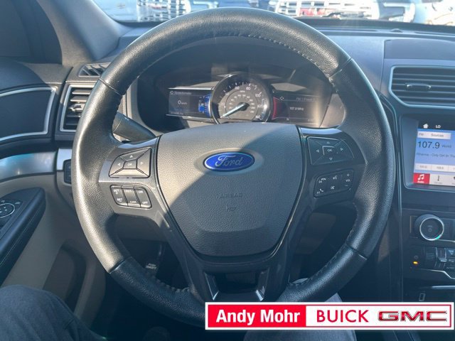 Used 2017 Ford Explorer XLT w/ Equipment Group 201A FWD image 27