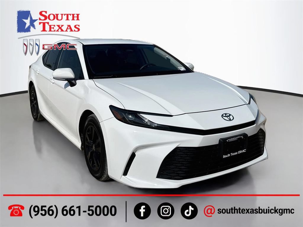 Used 2025 Toyota Camry LE w/ Convenience Package FWD image 1