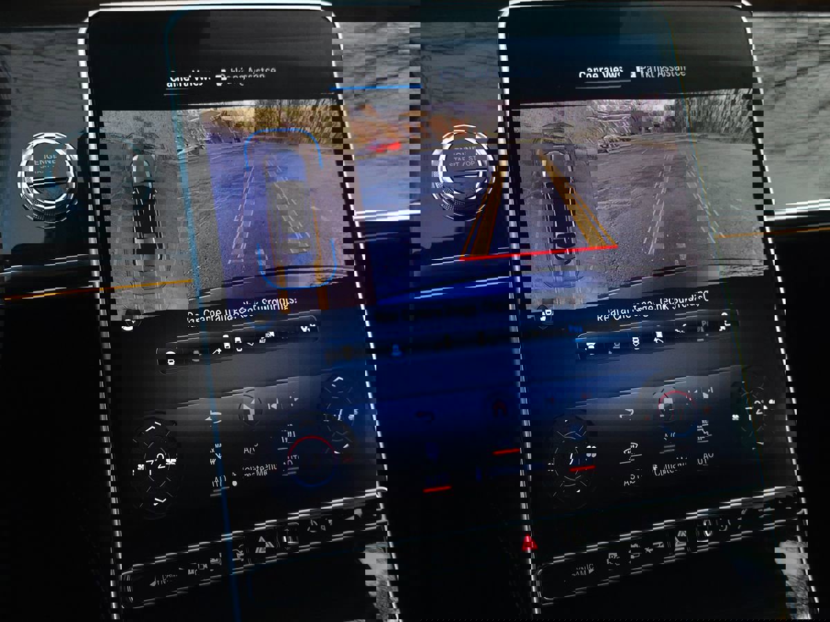 Used 2023 Mercedes-Benz S 580e 4MATIC Sedan w/ Warmth & Comfort Package image 44