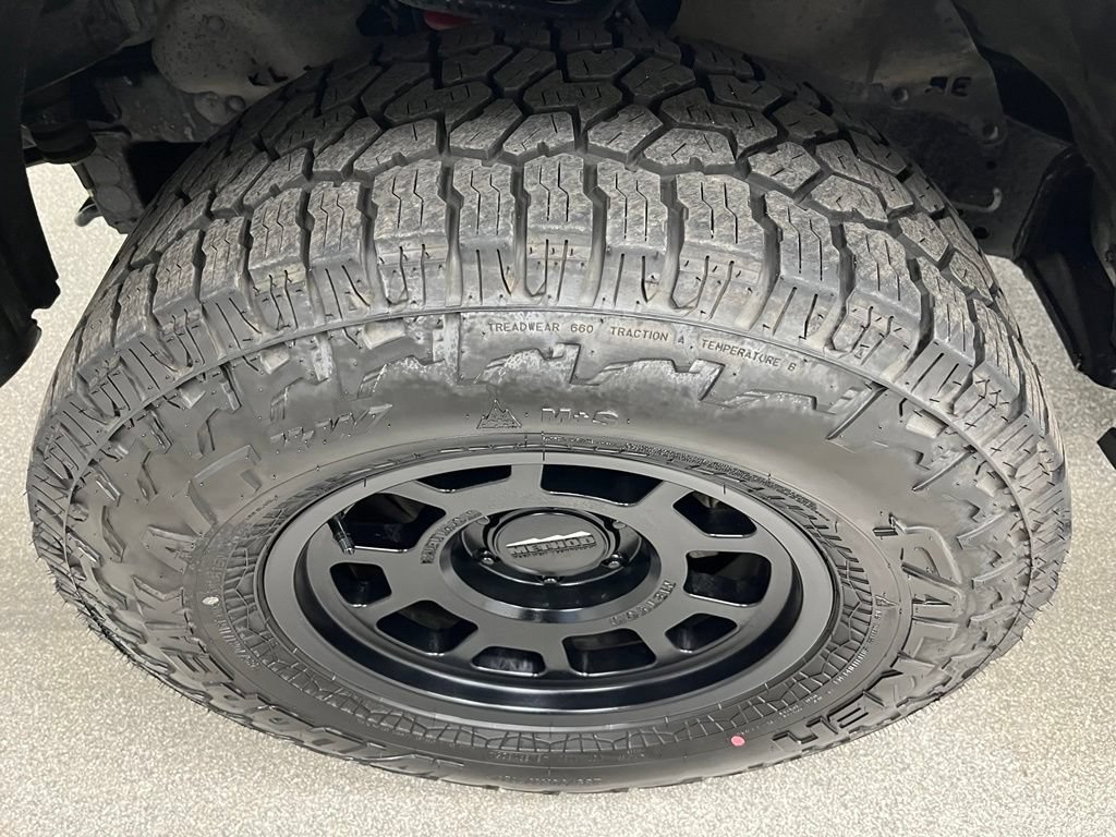Used 2022 Toyota 4Runner TRD Off-Road Premium AWD/4WD image 15