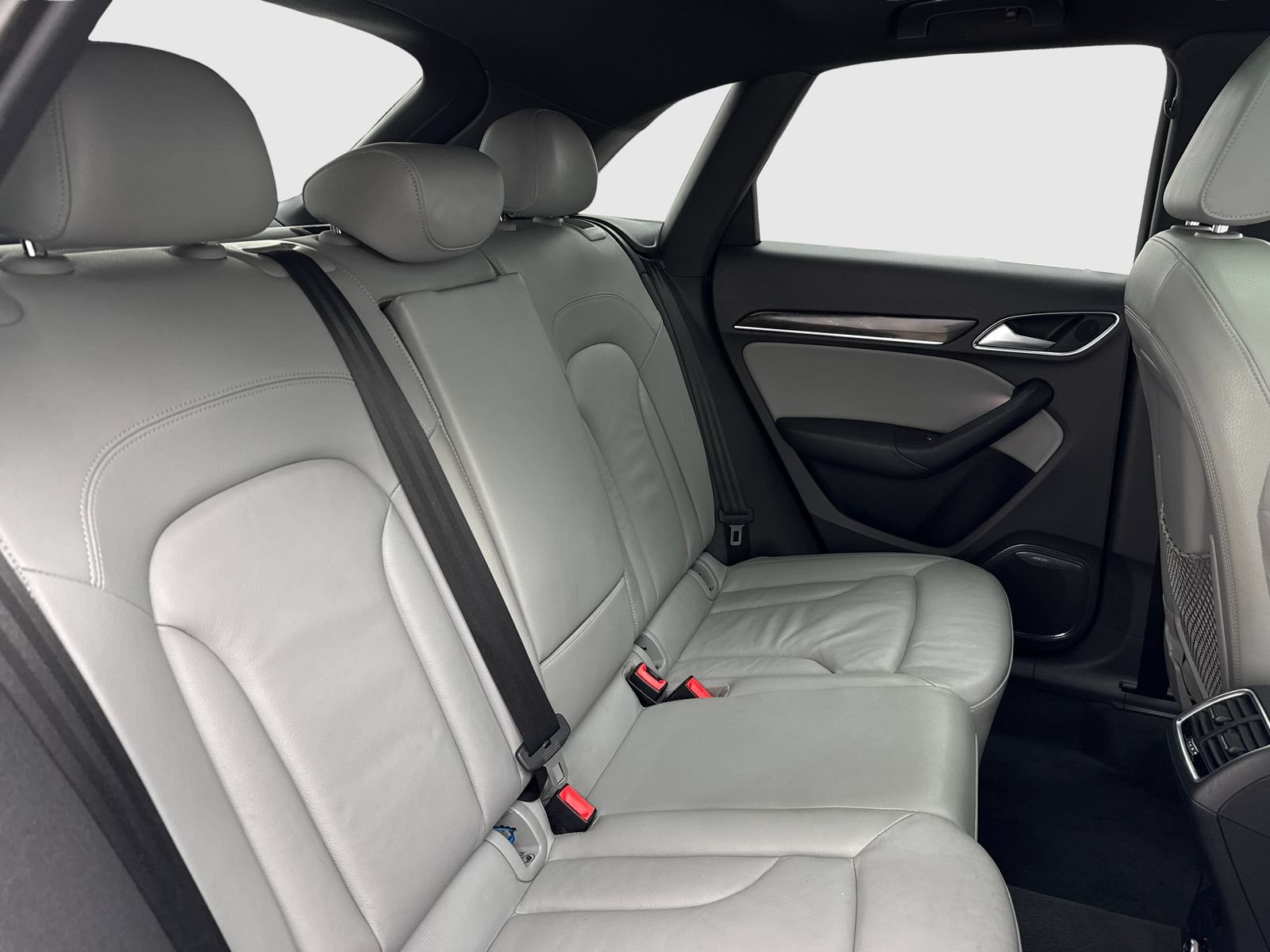 Used 2016 Audi Q3 2.0T Prestige w/ Prestige Package AWD/4WD image 43