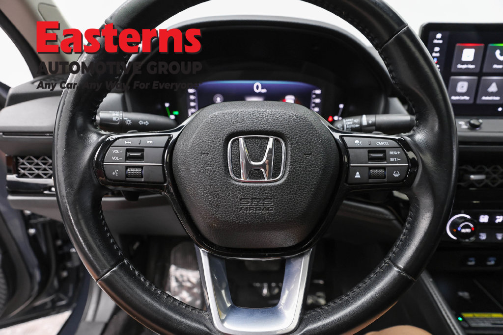 Used 2023 Honda Accord Touring image 12
