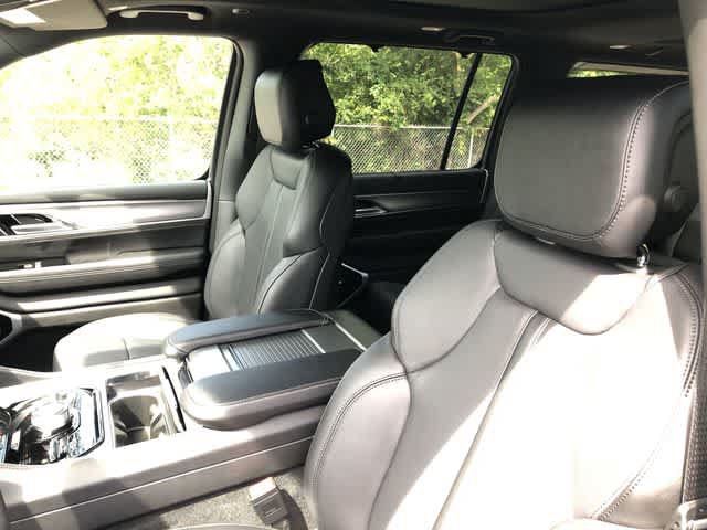 New 2026 Jeep Grand Wagoneer Limited AWD/4WD image 18