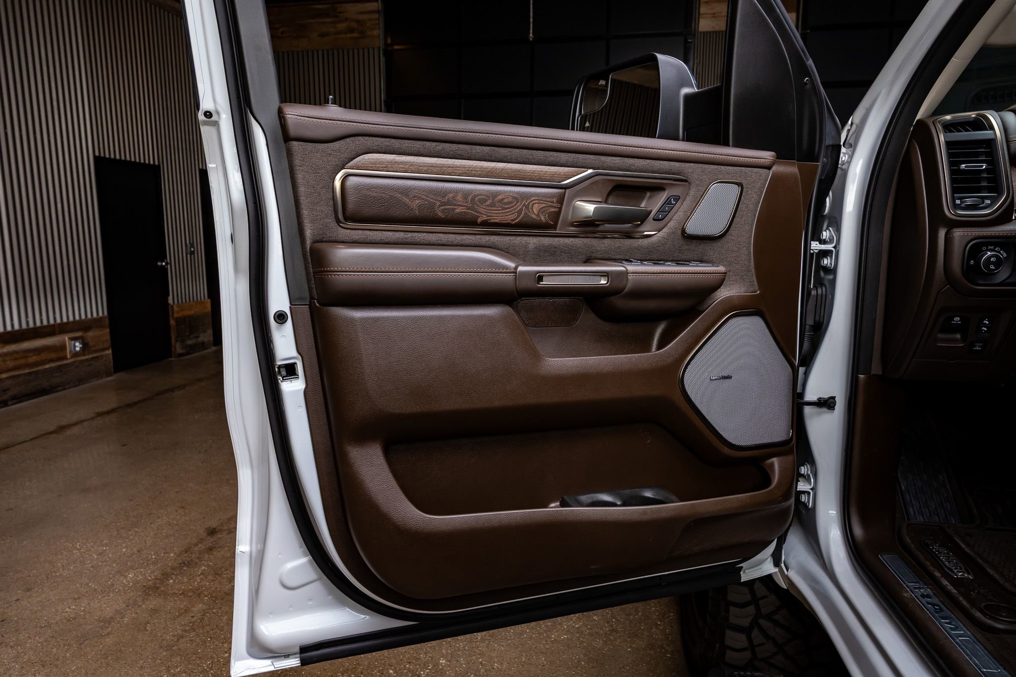 Used 2025 RAM 1500 Limited w/ Bed Utility Group image 36