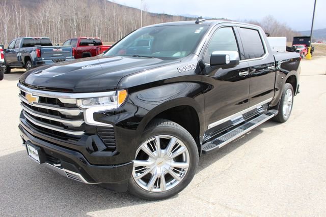 Used 2023 Chevrolet Silverado 1500 High Country w/ Technology Package image 3