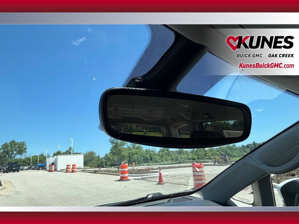 Used 2023 Chrysler Pacifica Touring-L FWD image 19