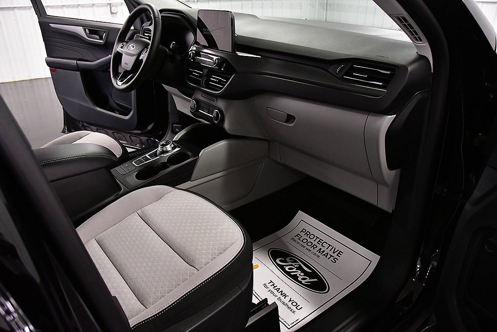 New 2025 Ford Escape Active w/ Cold Weather Package image 29