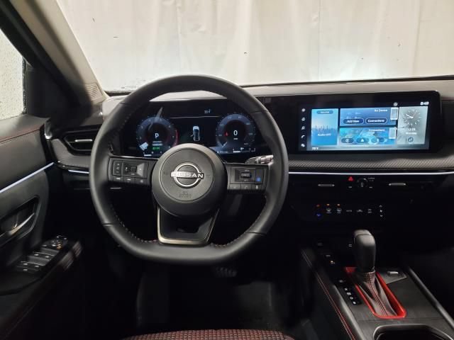 Used 2025 Nissan Kicks SR AWD/4WD image 10