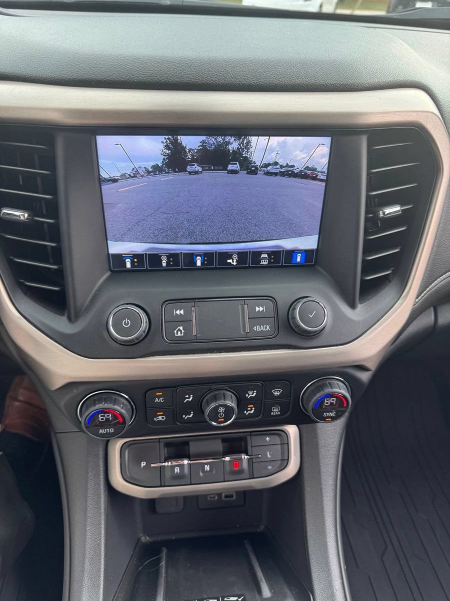 Used 2022 GMC Acadia Denali w/ Black Diamond Edition AWD/4WD image 15