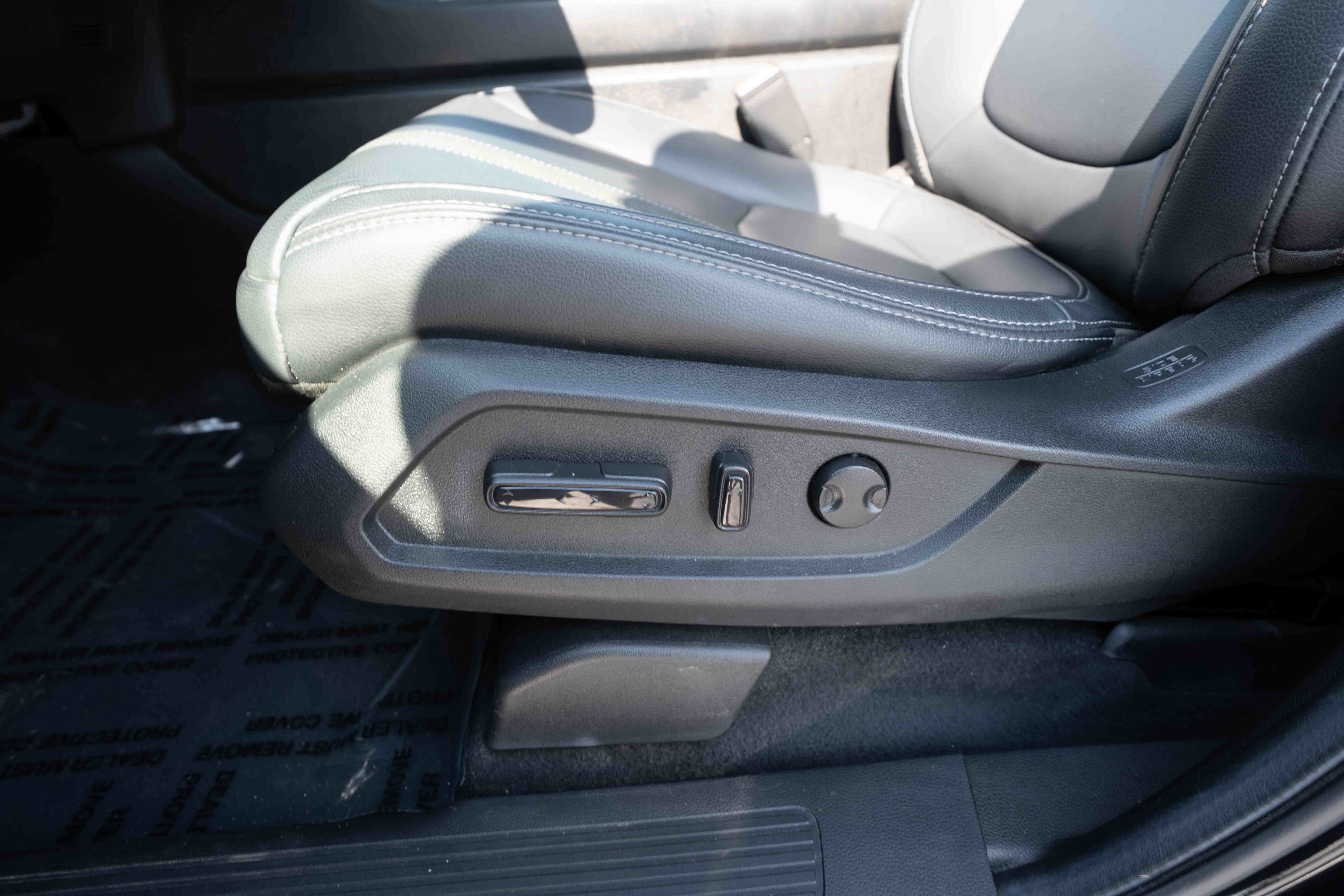 Used 2024 Honda Pilot Touring image 12