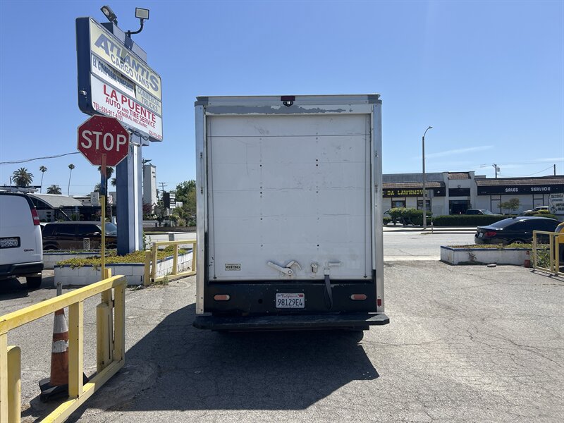 Used 2021 Chevrolet Express 3500 w/ Power Convenience Package RWD image 3