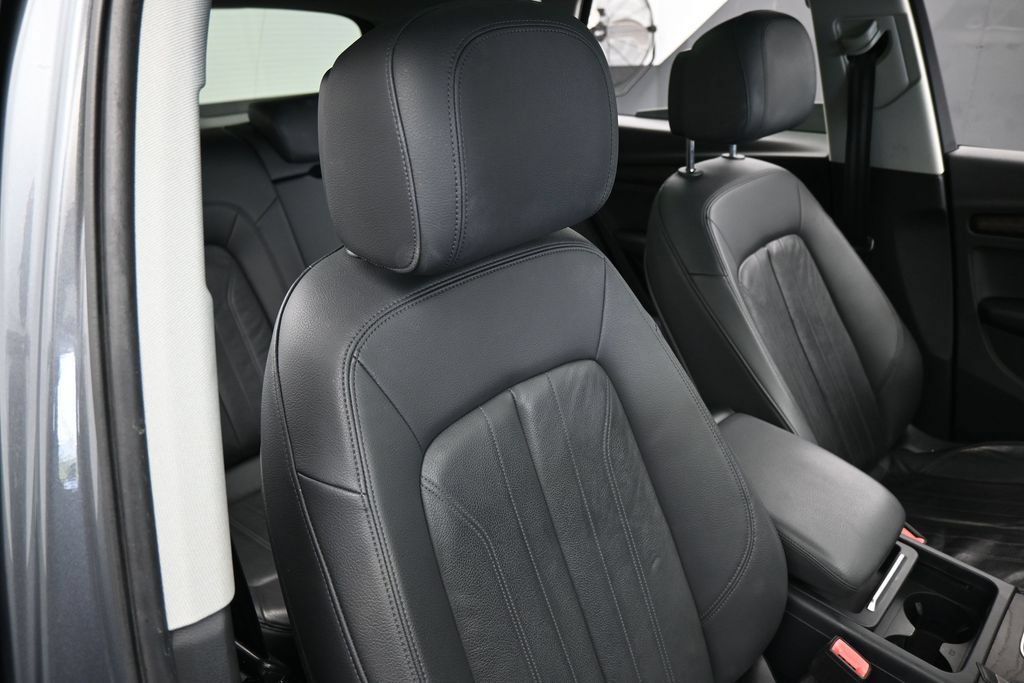 Used 2018 Audi Q5 2.0T Premium Plus w/ Premium Plus Package AWD/4WD image 38