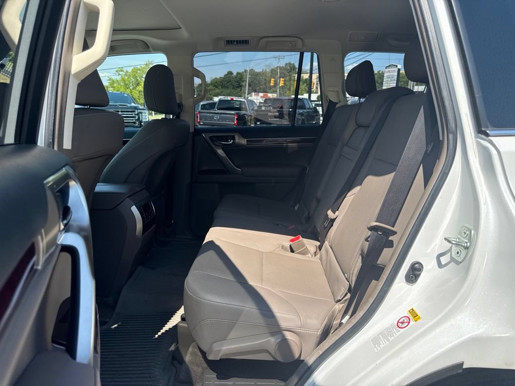 Used 2019 Lexus GX 460 AWD/4WD image 25