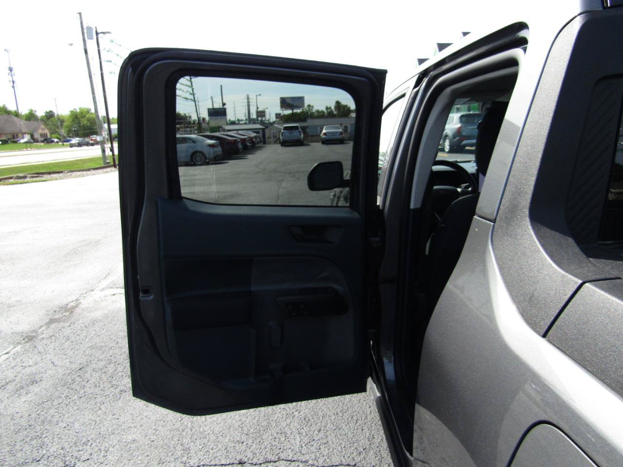 Used 2025 Ford Maverick XL w/ Equipment Group 102A AWD/4WD image 18
