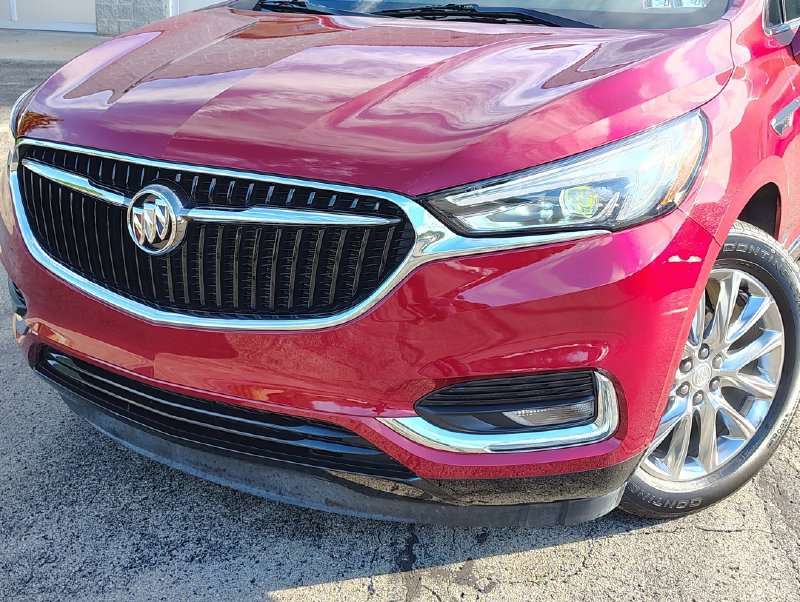 Used 2021 Buick Enclave Essence w/ Sound and Sites Package FWD image 2