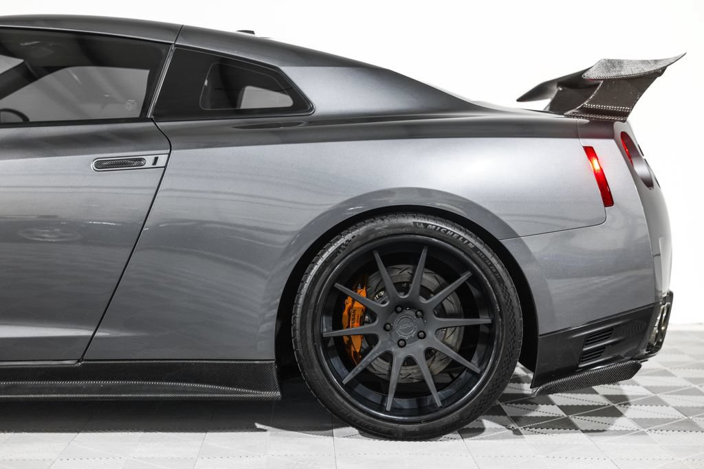 Used 2013 Nissan GT-R Premium AWD/4WD image 16