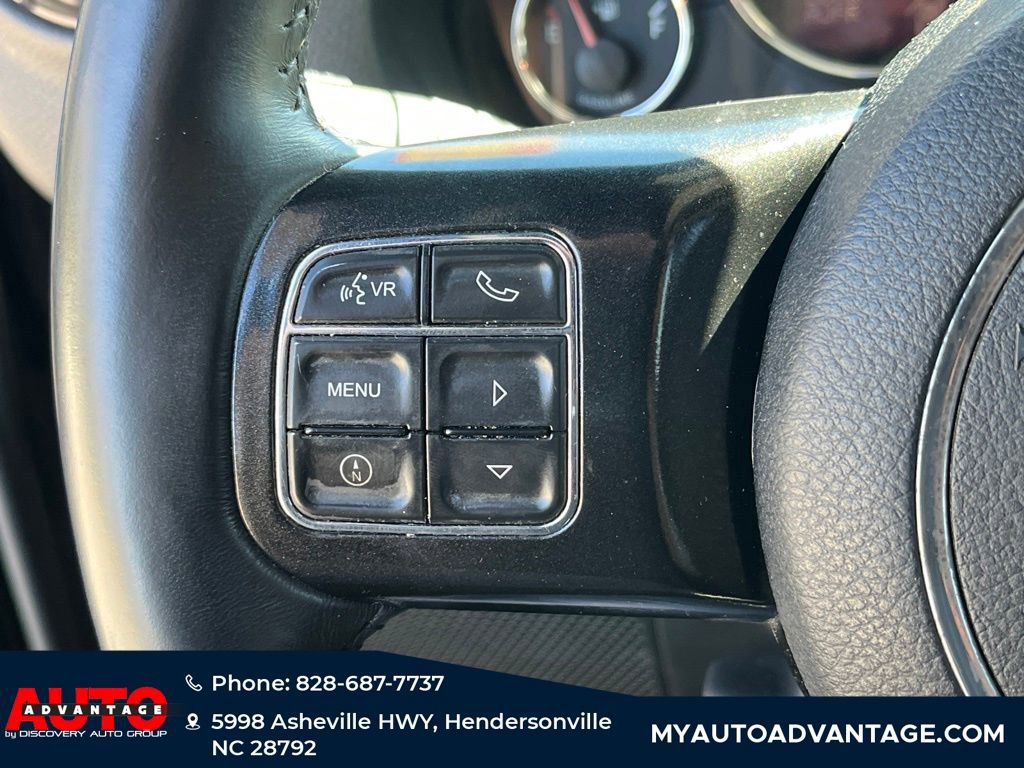 Used 2017 Jeep Wrangler Unlimited Rubicon image 16