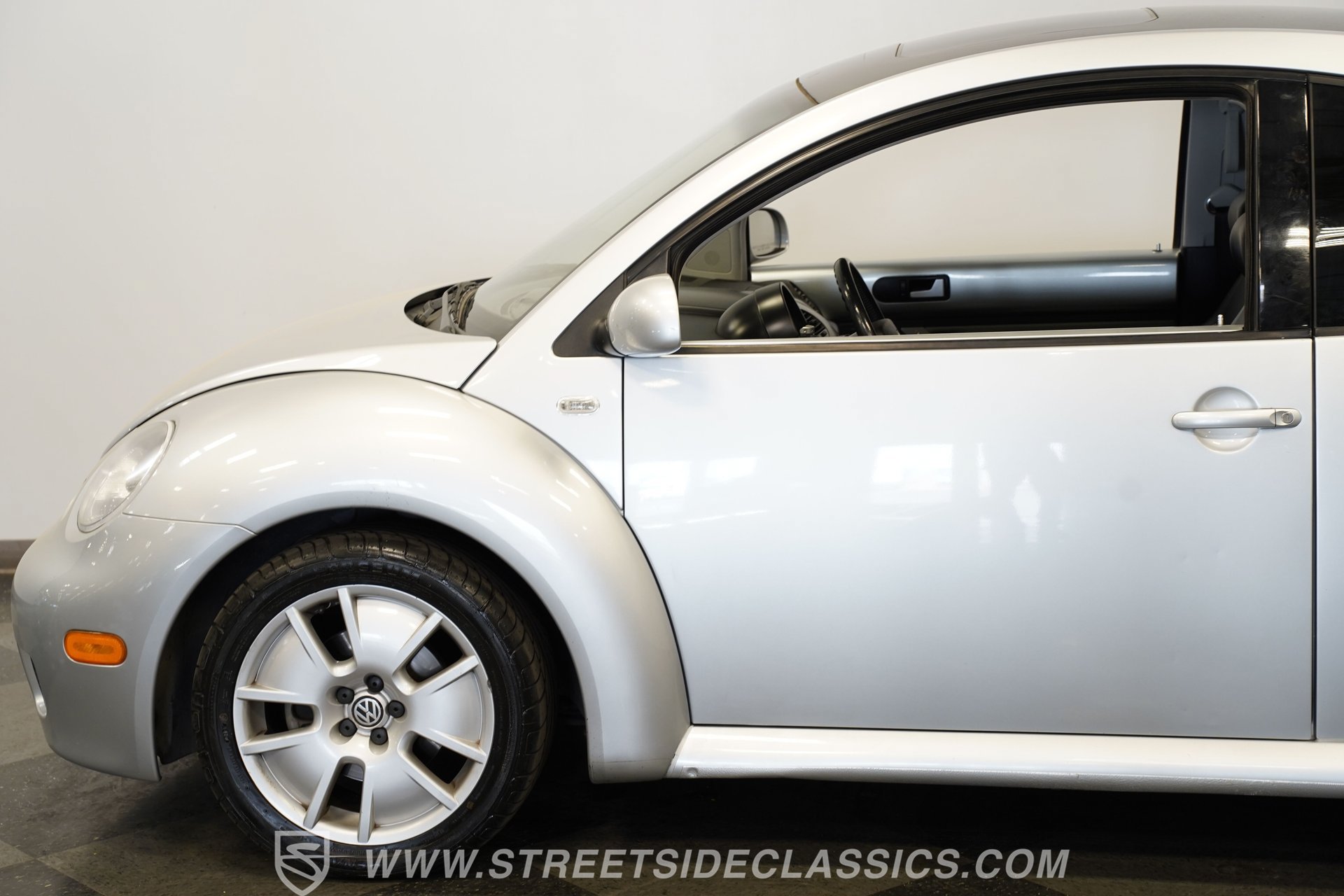 Used 2003 Volkswagen Beetle S FWD image 24