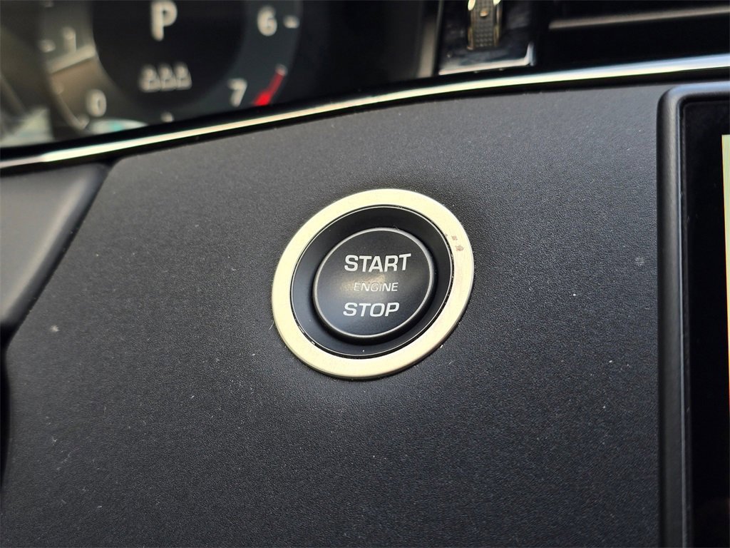 Used 2024 Land Rover Range Rover Evoque S image 17