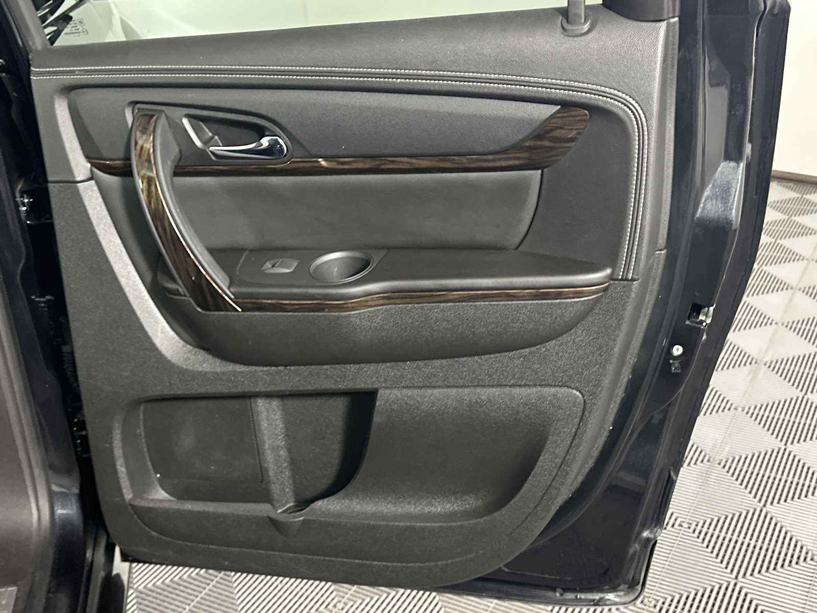 Used 2015 GMC Acadia Denali FWD image 20