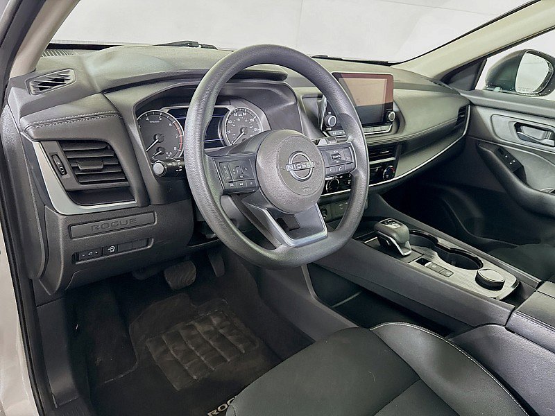 Used 2024 Nissan Rogue S image 9