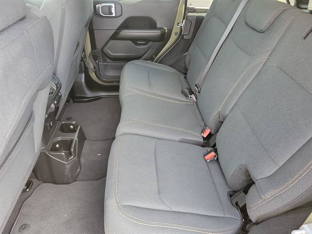 Used 2026 Jeep Wrangler Unlimited Sahara AWD/4WD image 13