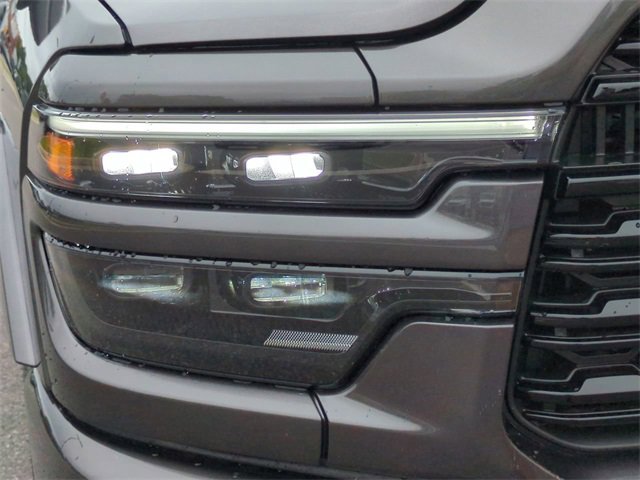 New 2025 RAM 3500 Limited image 10