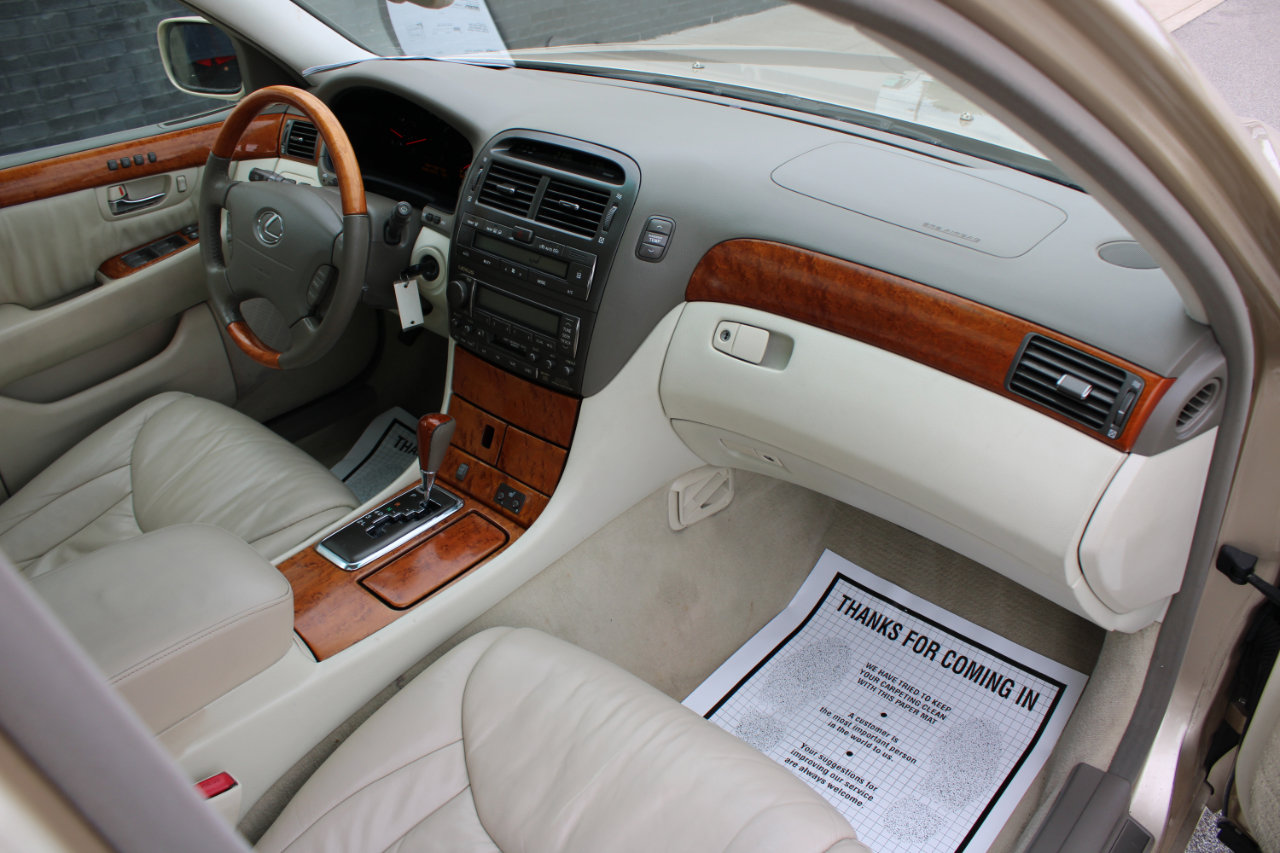 Used 2001 Lexus LS 430 image 9