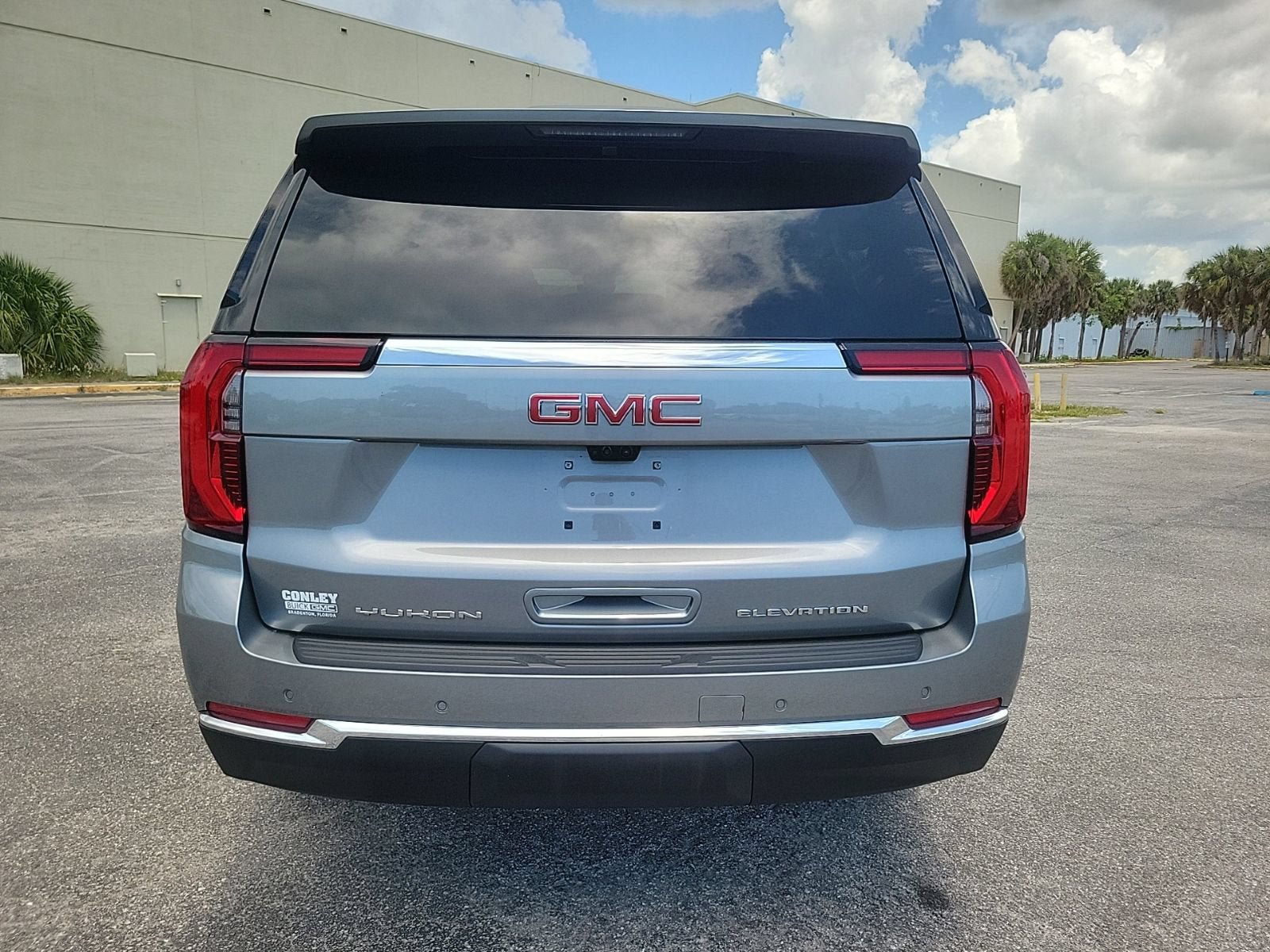 New 2026 GMC Yukon XL Elevation w/ Elevation Premium Package RWD image 7