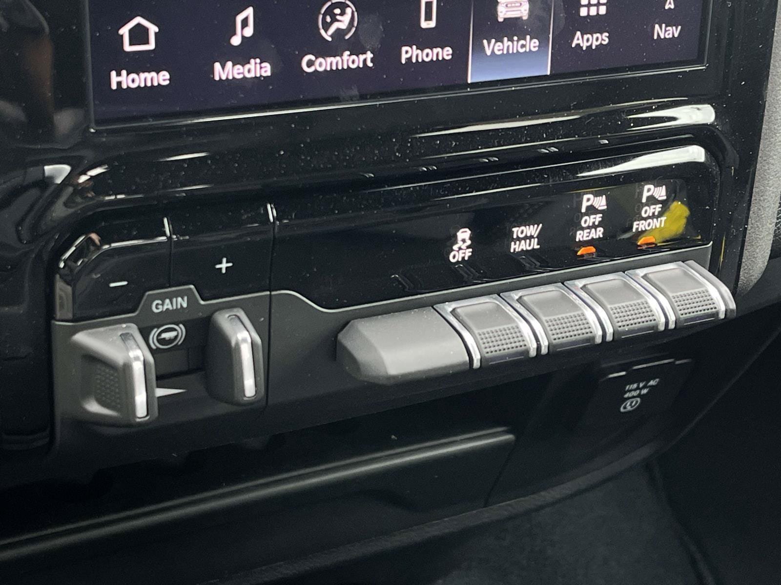 New 2026 RAM 2500 Tradesman AWD/4WD image 16