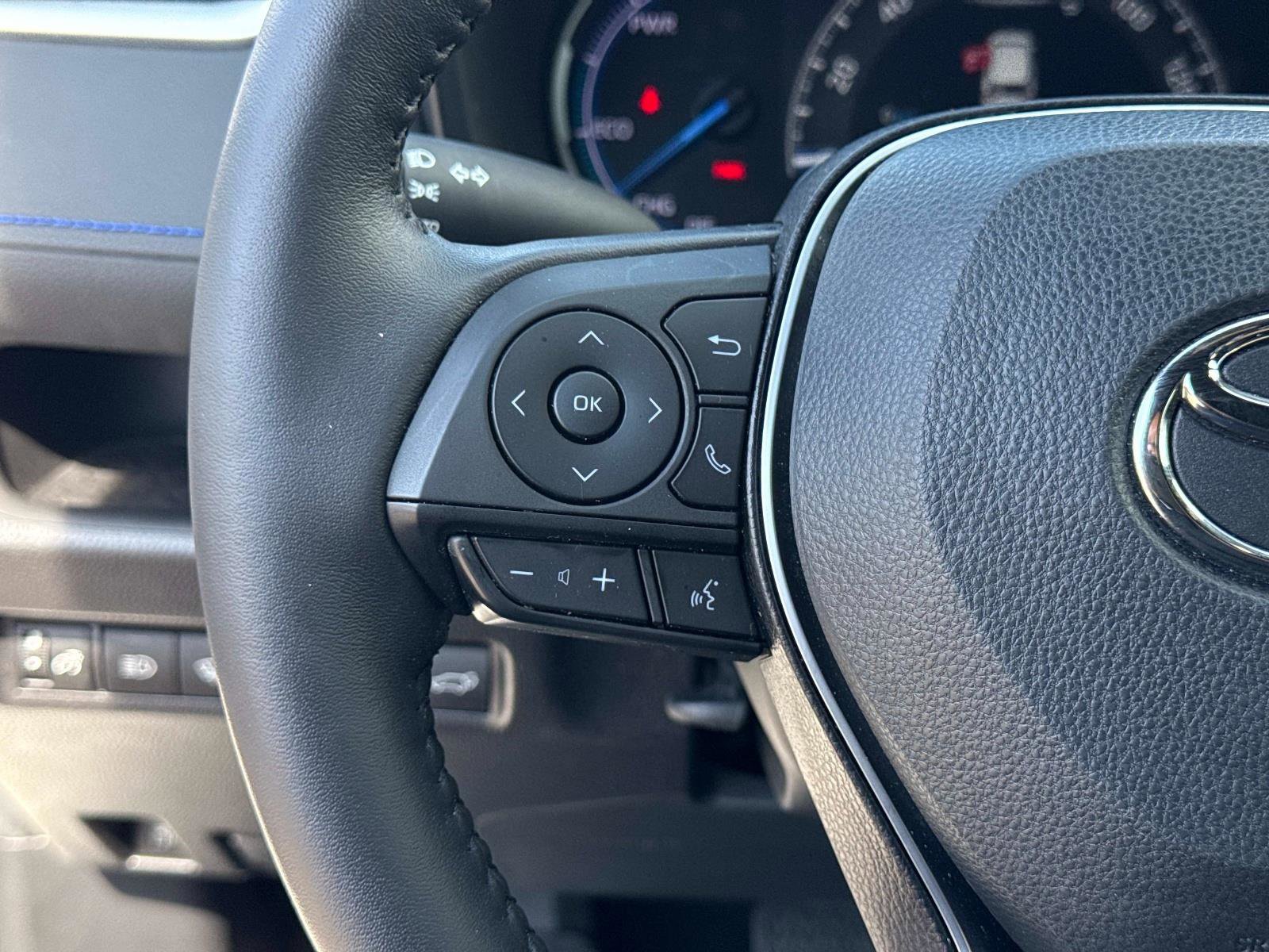 Used 2022 Toyota RAV4 XSE w/ XSE Grade Weather Package image 32