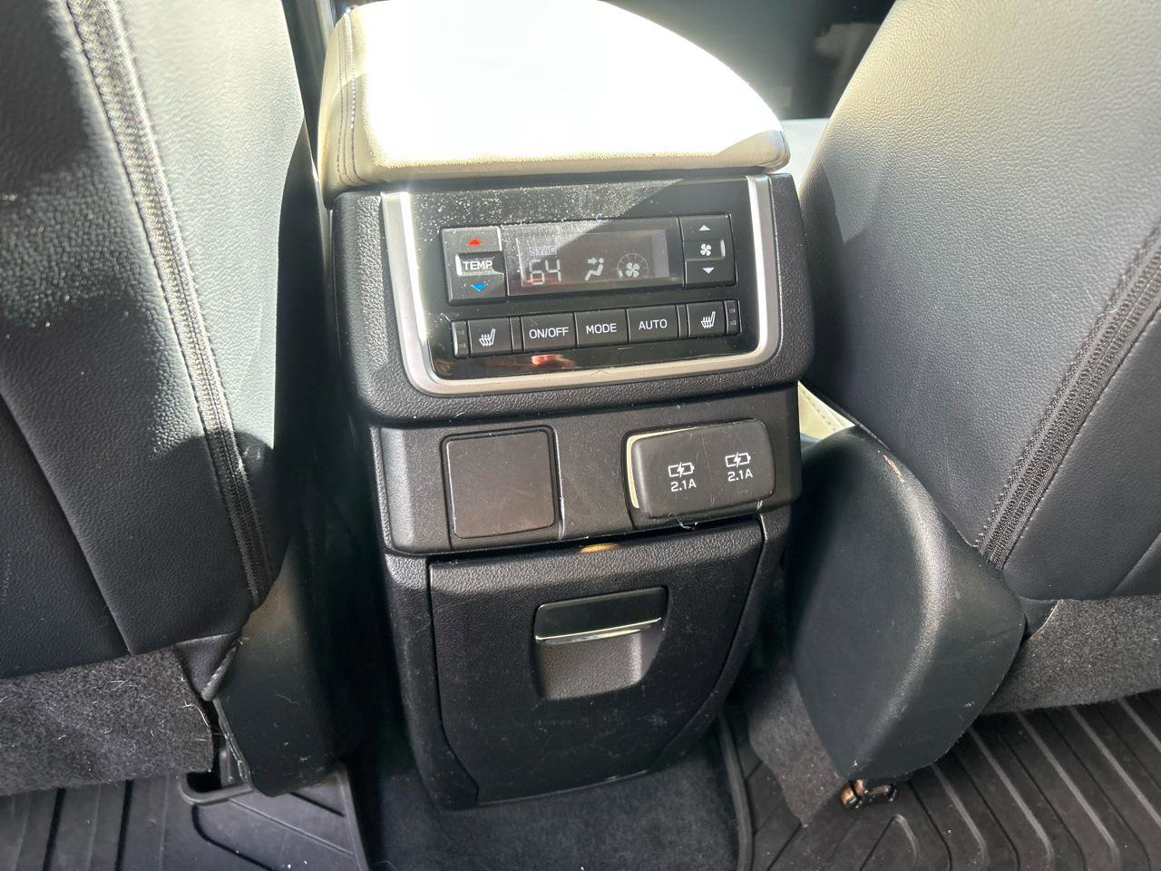 Used 2022 Subaru Ascent Limited AWD/4WD image 26