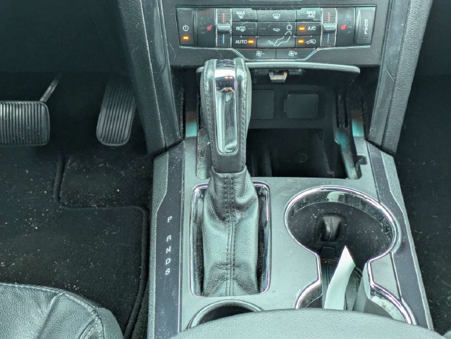Used 2017 Ford Explorer XLT w/ Equipment Group 202A FWD image 19