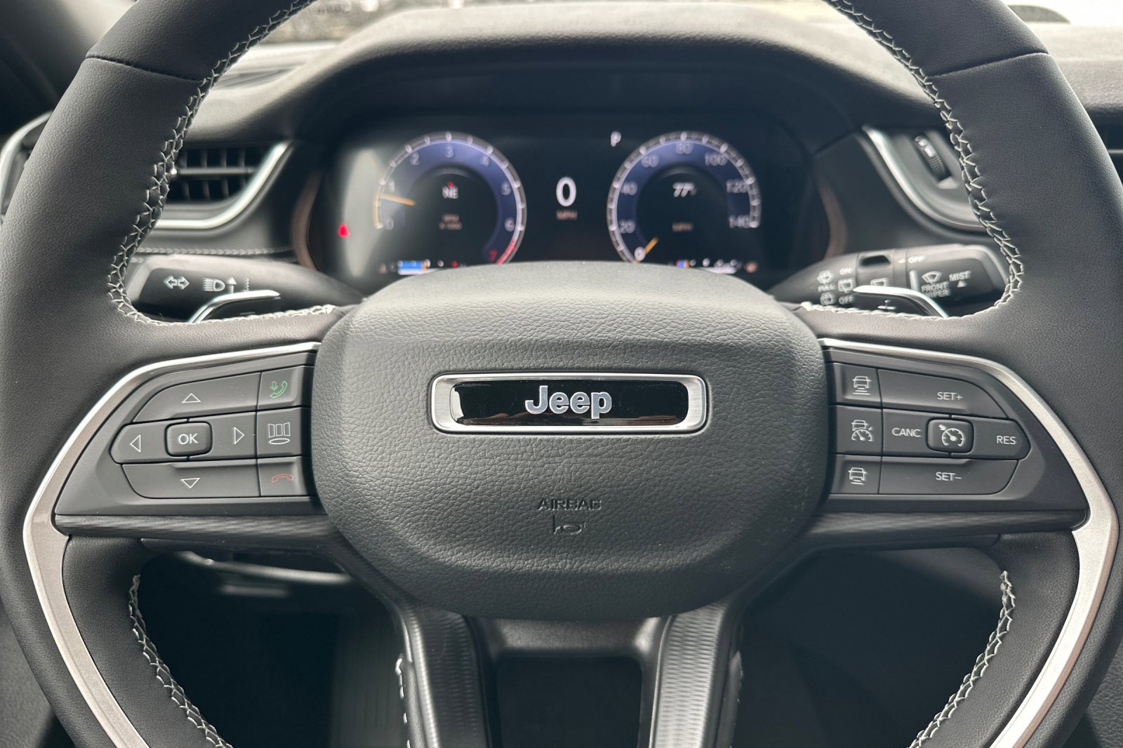 New 2025 Jeep Grand Cherokee L Altitude image 23