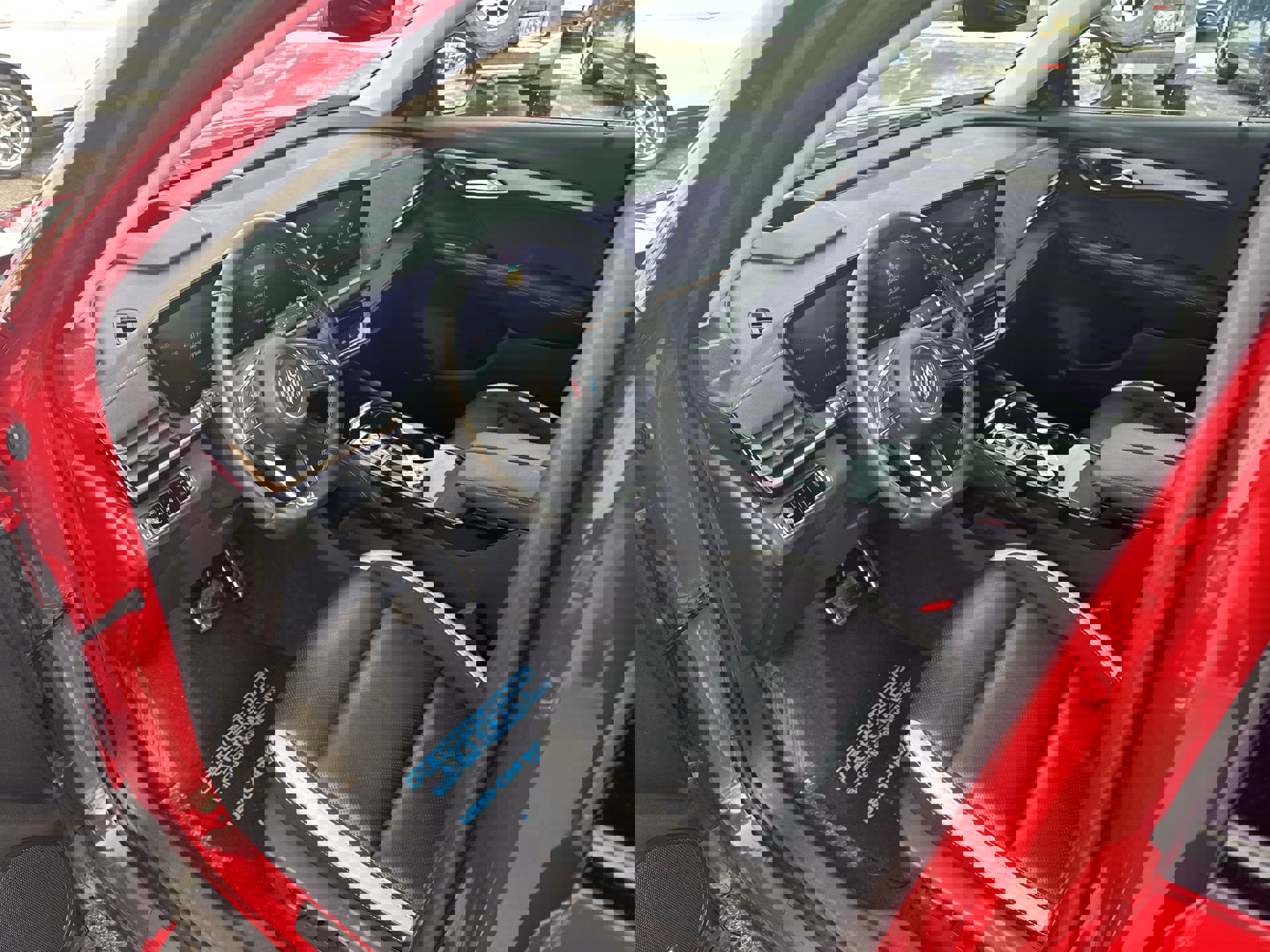 Certified 2025 Buick Envision Sport Touring image 10