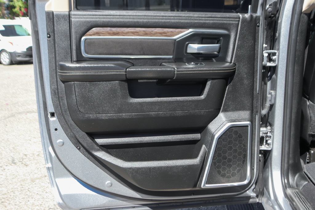 Used 2020 RAM 2500 Laramie AWD/4WD image 36