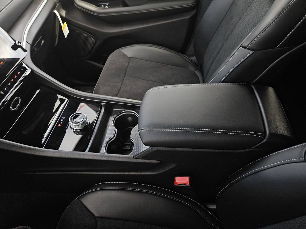 New 2026 Jeep Grand Cherokee L Laredo image 25