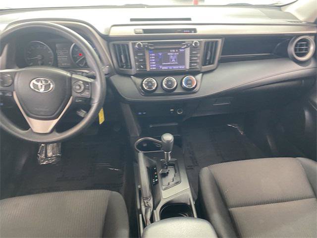 Certified 2018 Toyota RAV4 LE w/ Carpet Mat Package AWD/4WD image 26