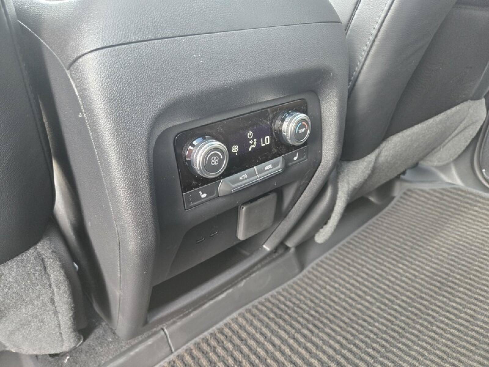 New 2026 GMC Acadia Denali Ultimate w/ LPO, Floor Liner Package FWD image 31