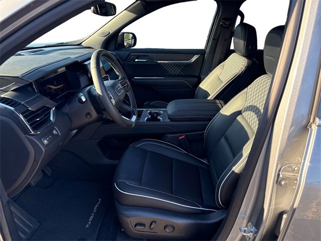 Used 2025 GMC Acadia Denali image 9