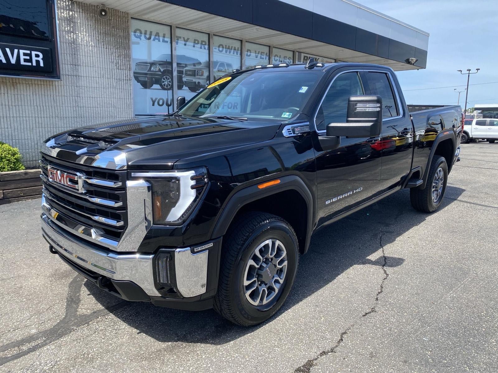 Certified 2025 GMC Sierra 2500 SLE AWD/4WD image 2
