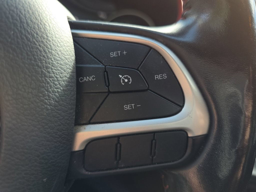 Used 2020 Jeep Compass Trailhawk AWD/4WD image 19