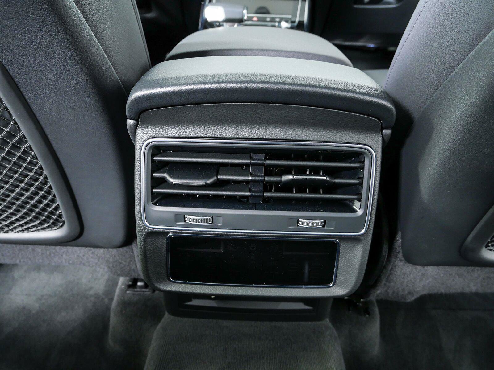 Used 2023 Audi Q7 2.0T Premium Plus w/ Premium Plus Package AWD/4WD image 22