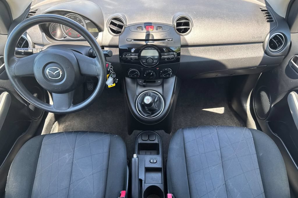 Used 2013 MAZDA MAZDA2 Sport FWD image 13
