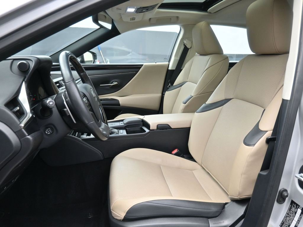 Used 2021 Lexus ES 250 w/ Premium Package image 10