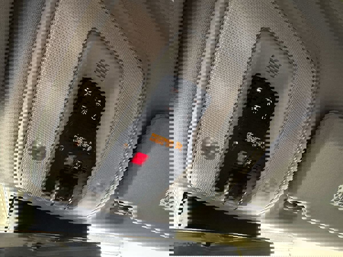 Used 2018 Volvo V60 T5 Cross Country w/ Convenience Package image 39