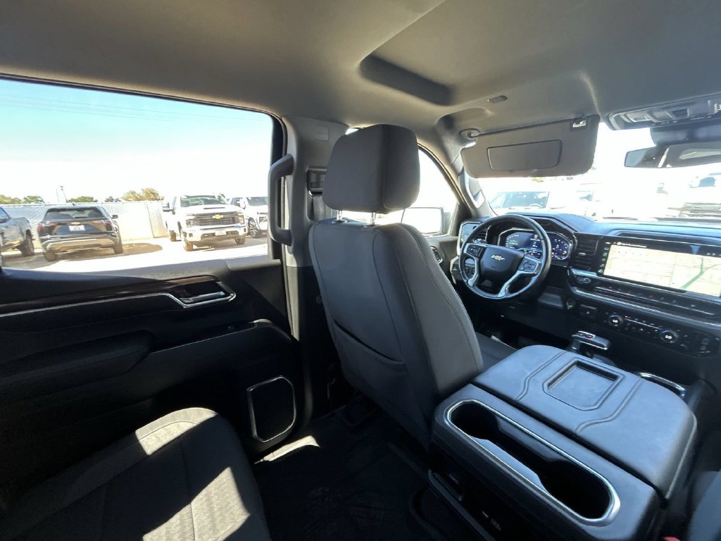 Certified 2022 Chevrolet Silverado 1500 LT w/ Diesel Off-Road Package AWD/4WD image 8