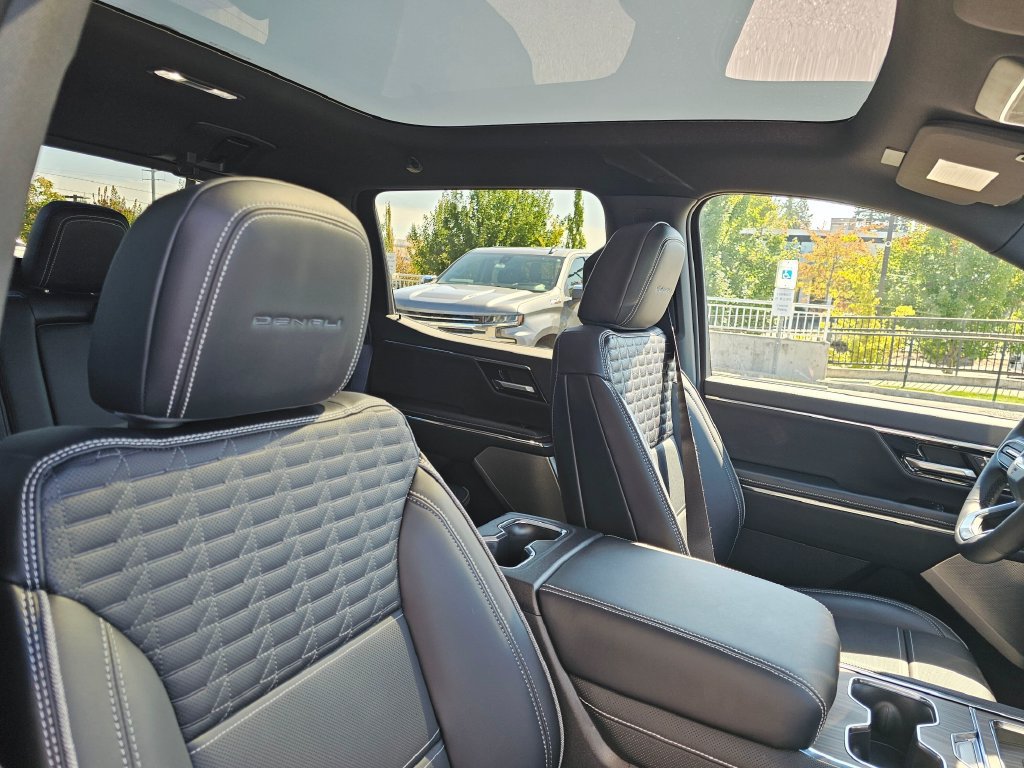 Used 2026 GMC Sierra EV Denali AWD/4WD image 11